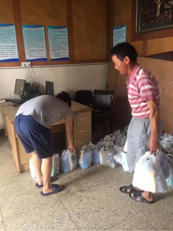 三伏高温送清凉  致敬一线半岛（中国）人